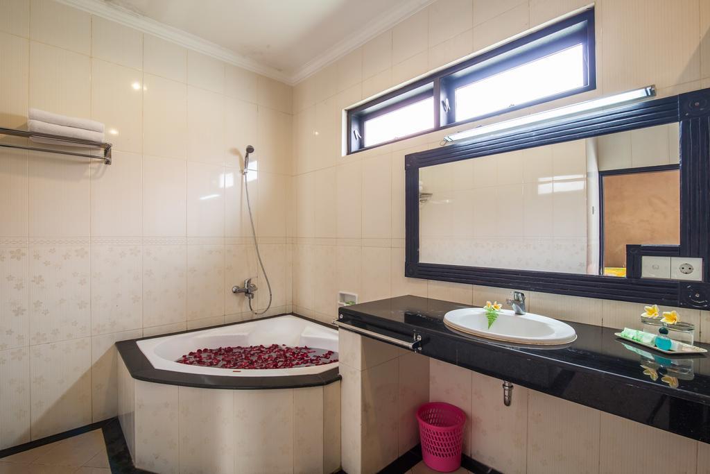 Puri Yuma Hotel 덴파사르 외부 사진