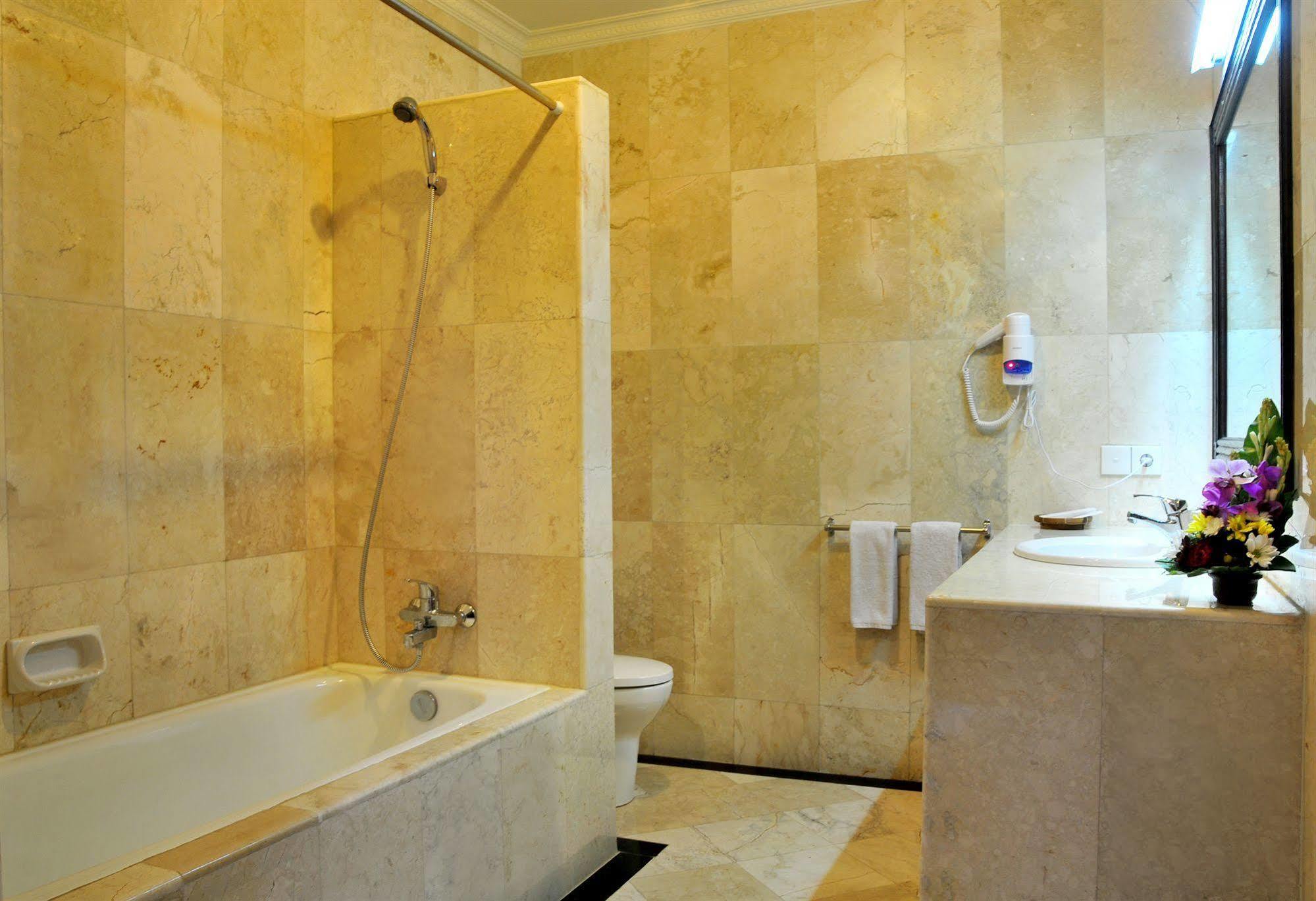 Puri Yuma Hotel 덴파사르 외부 사진